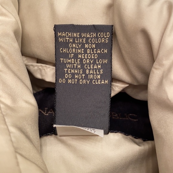 Banana Republic Champagne Down Vest Size: XS - Picture 6 of 6